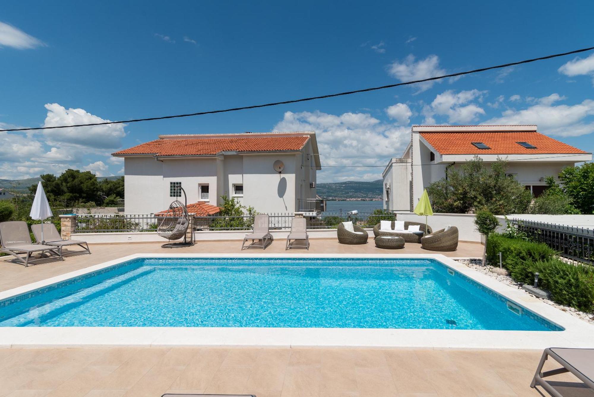 Apartments Brico - Heated Pool Trogir Exterior foto