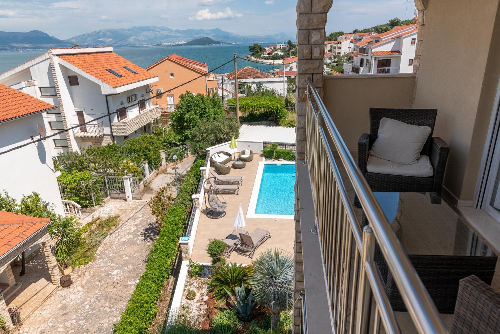 Apartments Brico - Heated Pool Trogir Exterior foto