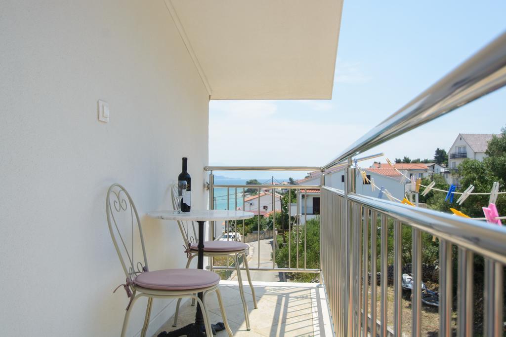 Apartments Brico - Heated Pool Trogir Exterior foto