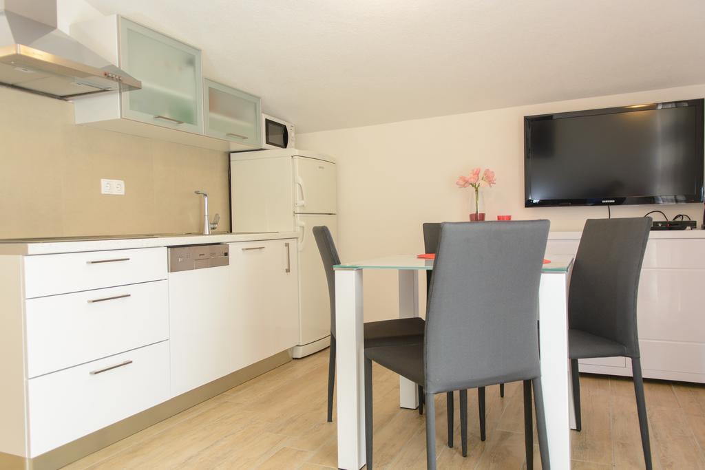 Apartments Brico - Heated Pool Trogir Exterior foto